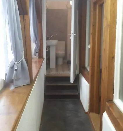 Center Apartment *